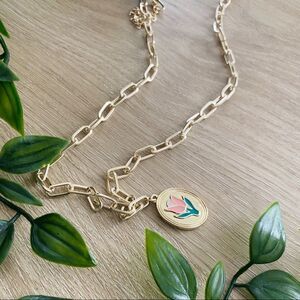 Gold plated necklace with flower pendant